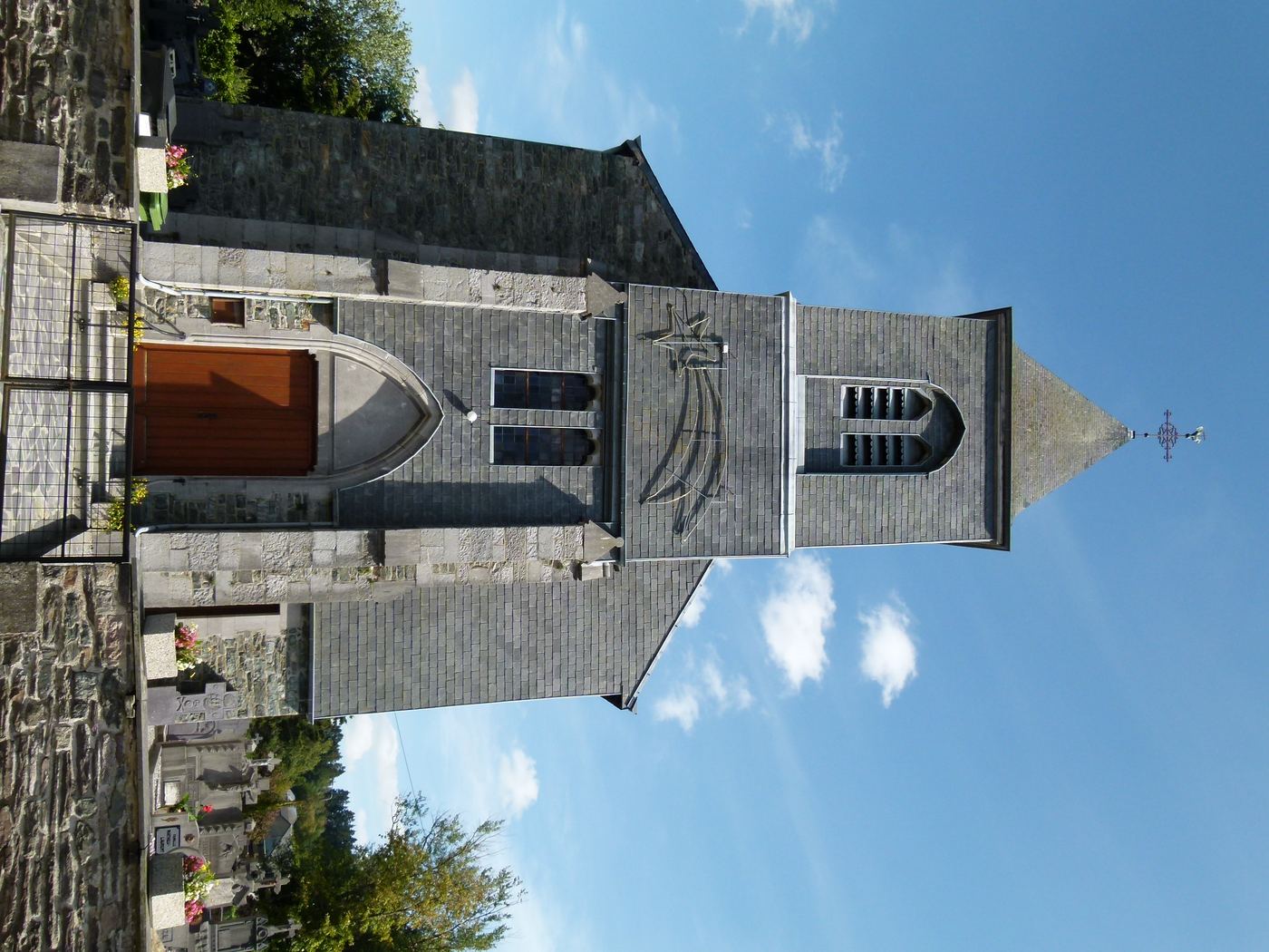 L'église de Regné en 2011